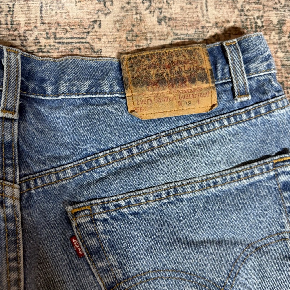 Vintage 90s Levis 550 Jorts Size 38 Blue Relaxed Fit - Picture 2 of 8